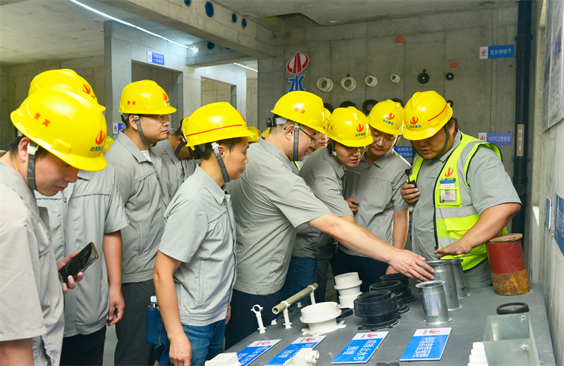 为进一步推进优质客户高效履约，提升交付品质、达成客户满意，2025年6月25日，东升国际建设集团在上海组织召开2025年越秀地产、华润置业客户履约推进会。